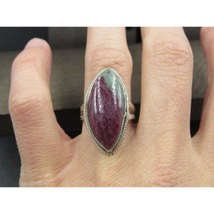 Size 8 Sterling Silver Purple And Green Stunning Stone Band Ring